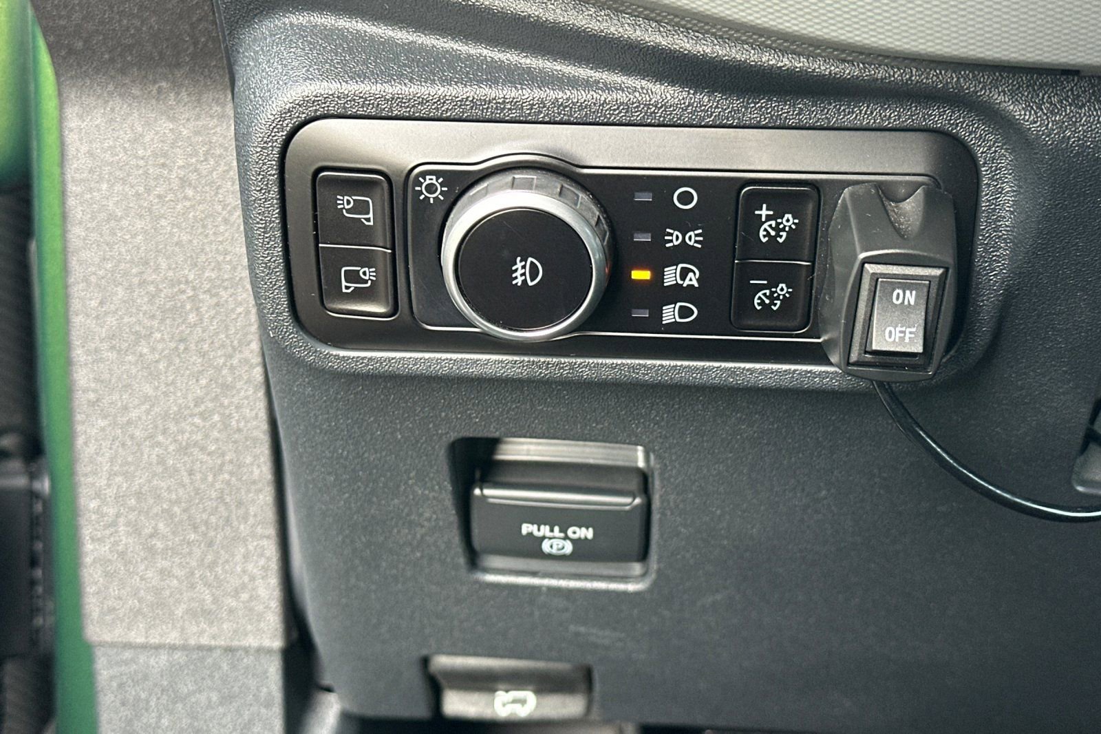 Used 2023 Ford Bronco Badlands image 32