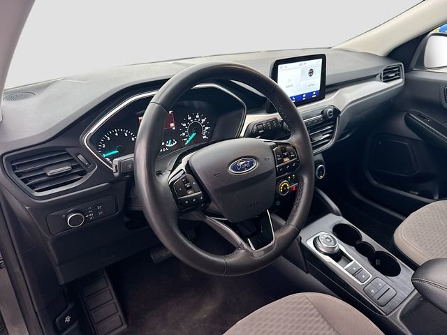 Used 2022 Ford Escape SE w/ Cold Weather Package image 9