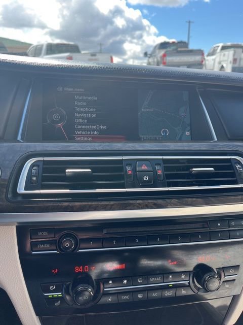 Used 2015 BMW 750i RWD image 51