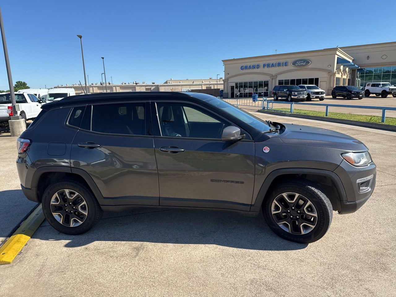 Used 2017 Jeep Compass Trailhawk w/ Leather Interior Group image 17
