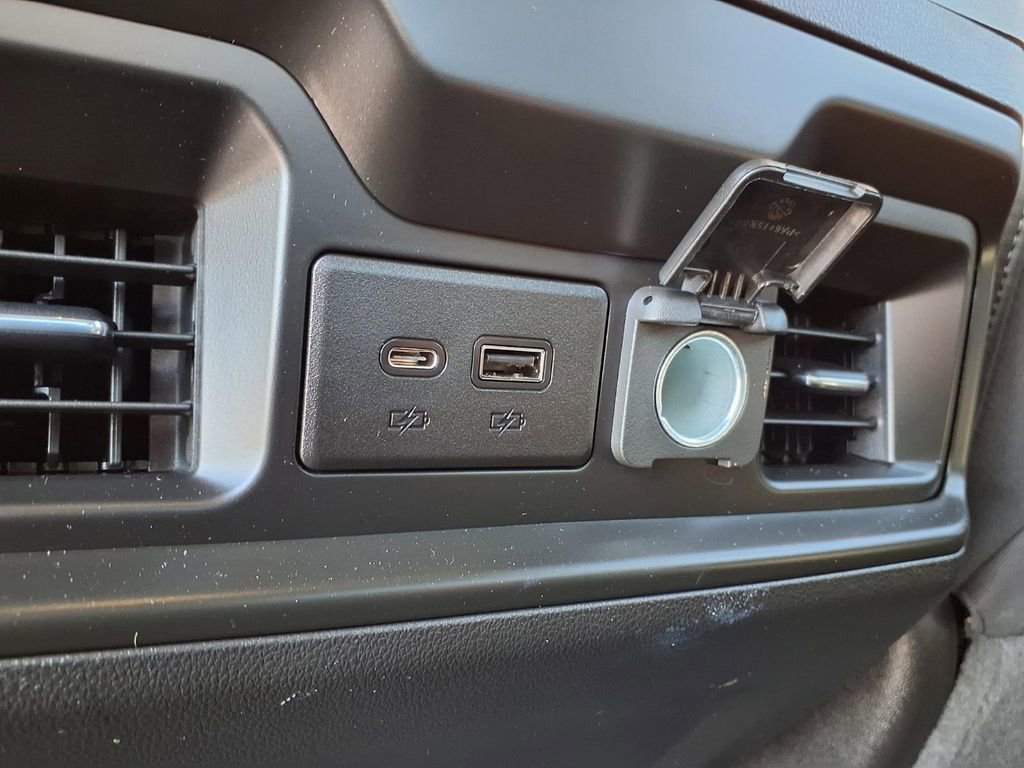 Used 2021 Chevrolet Silverado 1500 RST w/ Z71 Off-Road Package AWD/4WD image 26