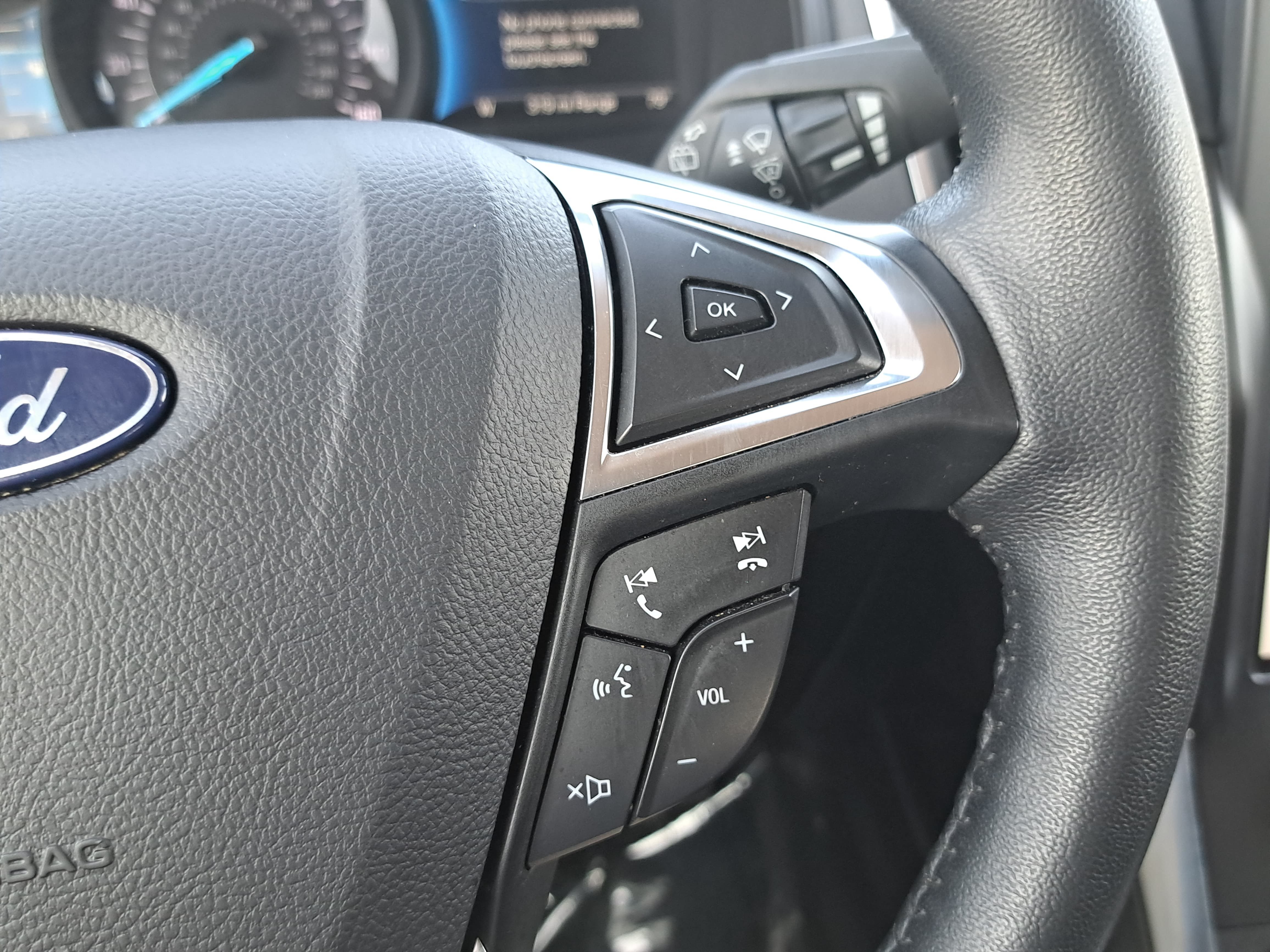 Used 2024 Ford Edge Titanium AWD/4WD image 19