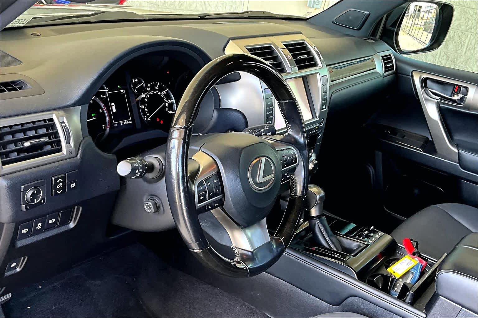 Used 2020 Lexus GX 460 Premium w/ Premium Package AWD/4WD image 18