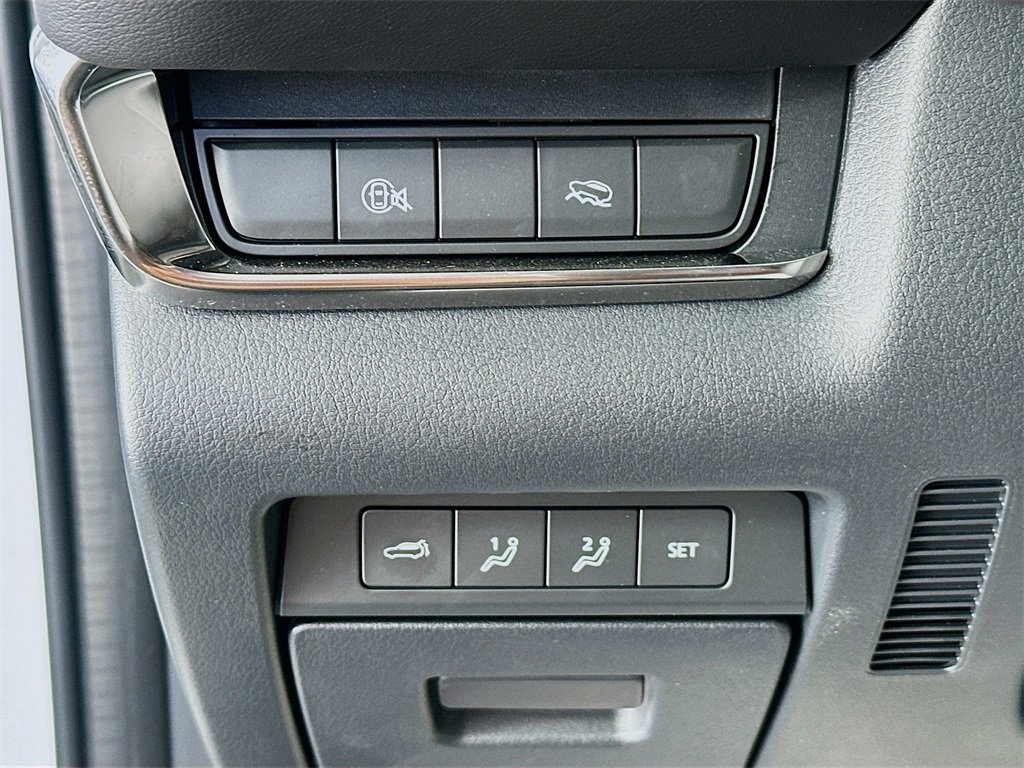 Certified 2025 MAZDA CX-30 AWD 2.5 S w/ Premium Package image 10