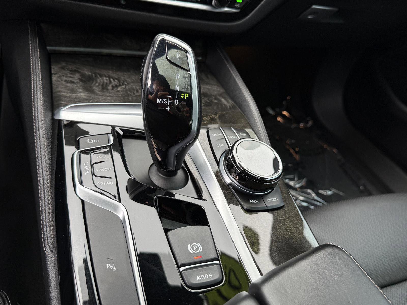 Used 2018 BMW M550i xDrive AWD/4WD image 18