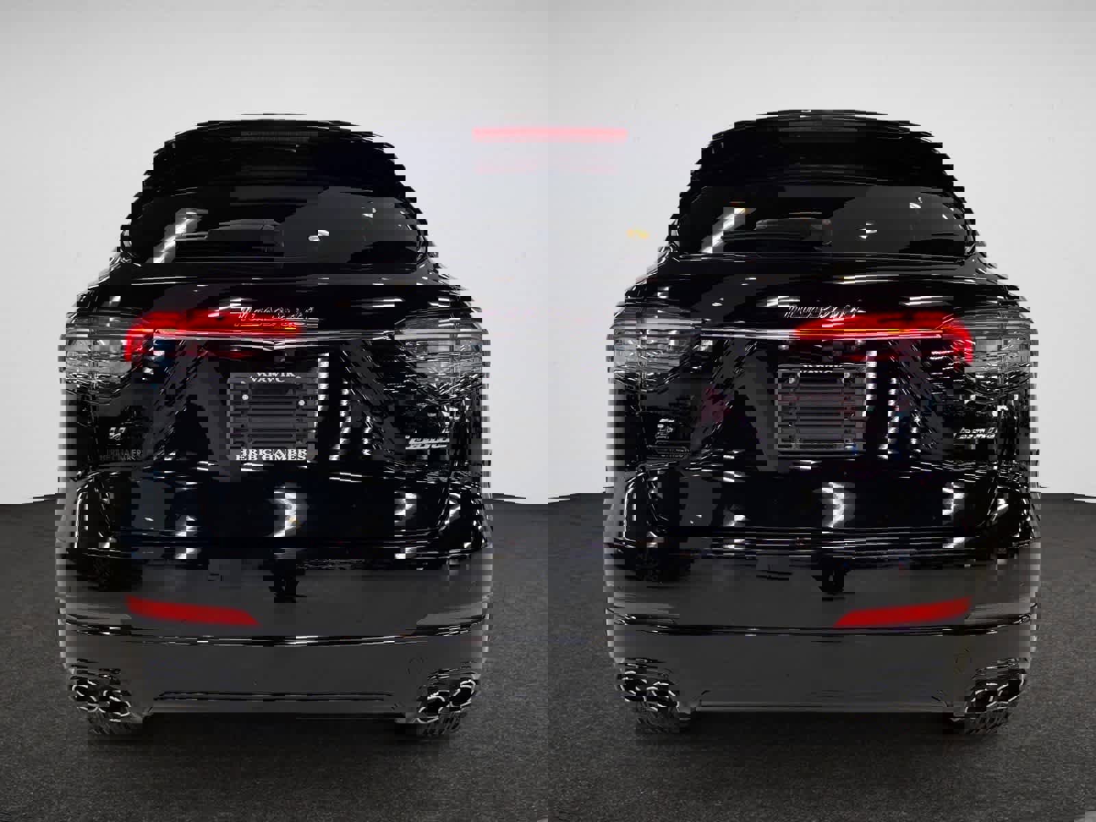 Used 2021 Maserati Levante image 11