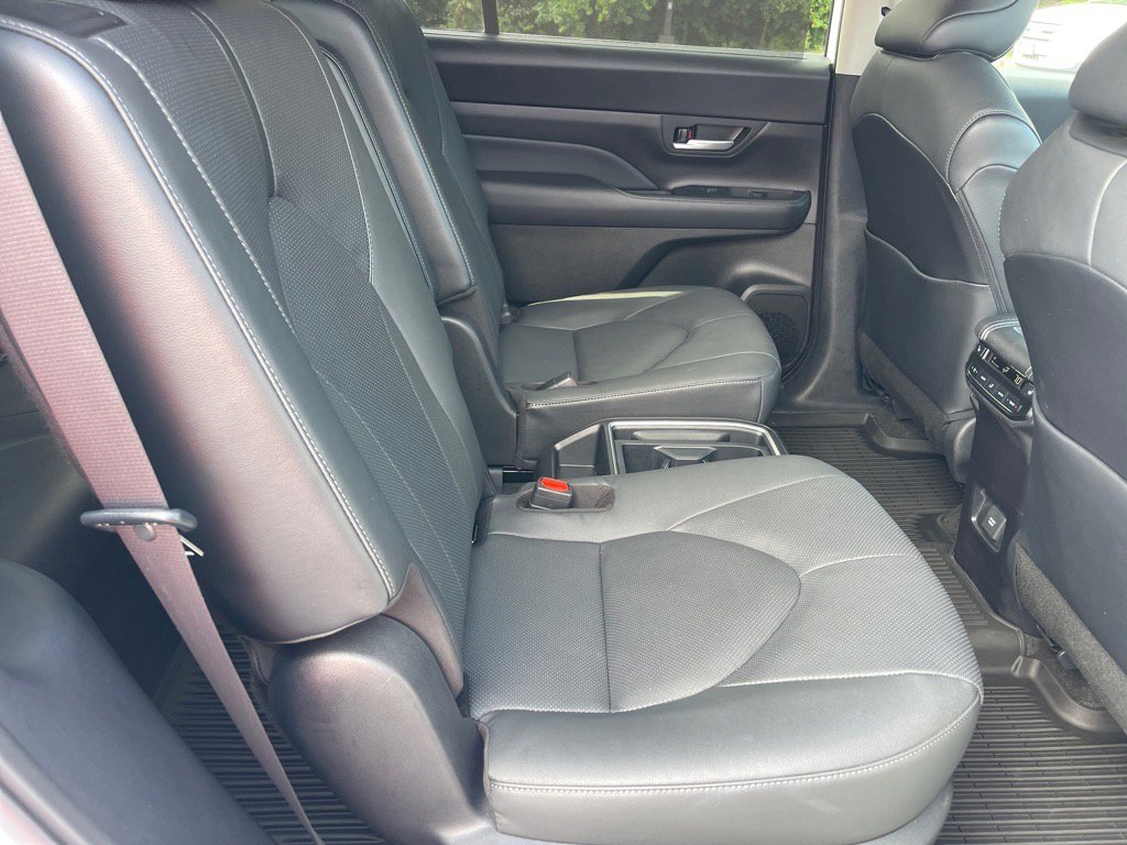 Used 2024 Toyota Grand Highlander Limited image 18