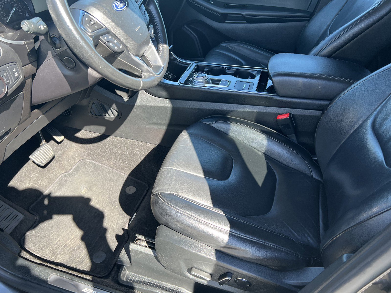 Used 2019 Ford Edge Titanium AWD/4WD image 14
