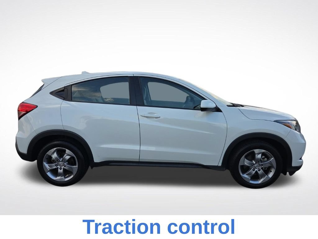 Used 2016 Honda HR-V LX image 2