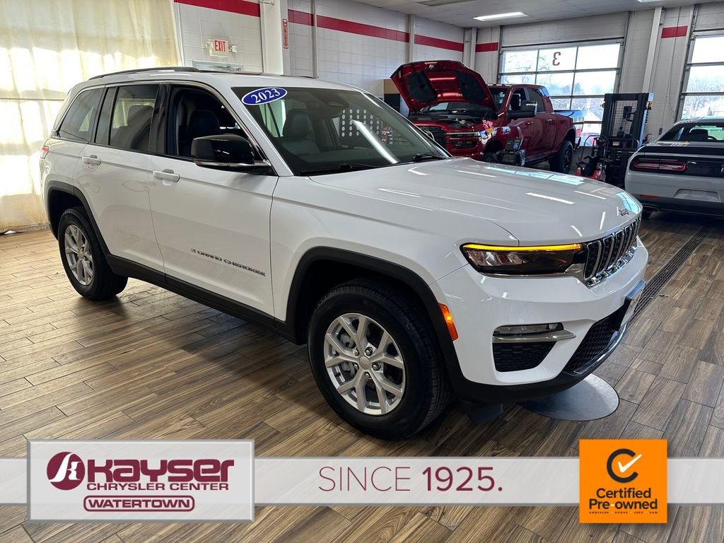 Certified 2023 Jeep Grand Cherokee Limited w/ Trailer Tow Prep Group (B) image 6