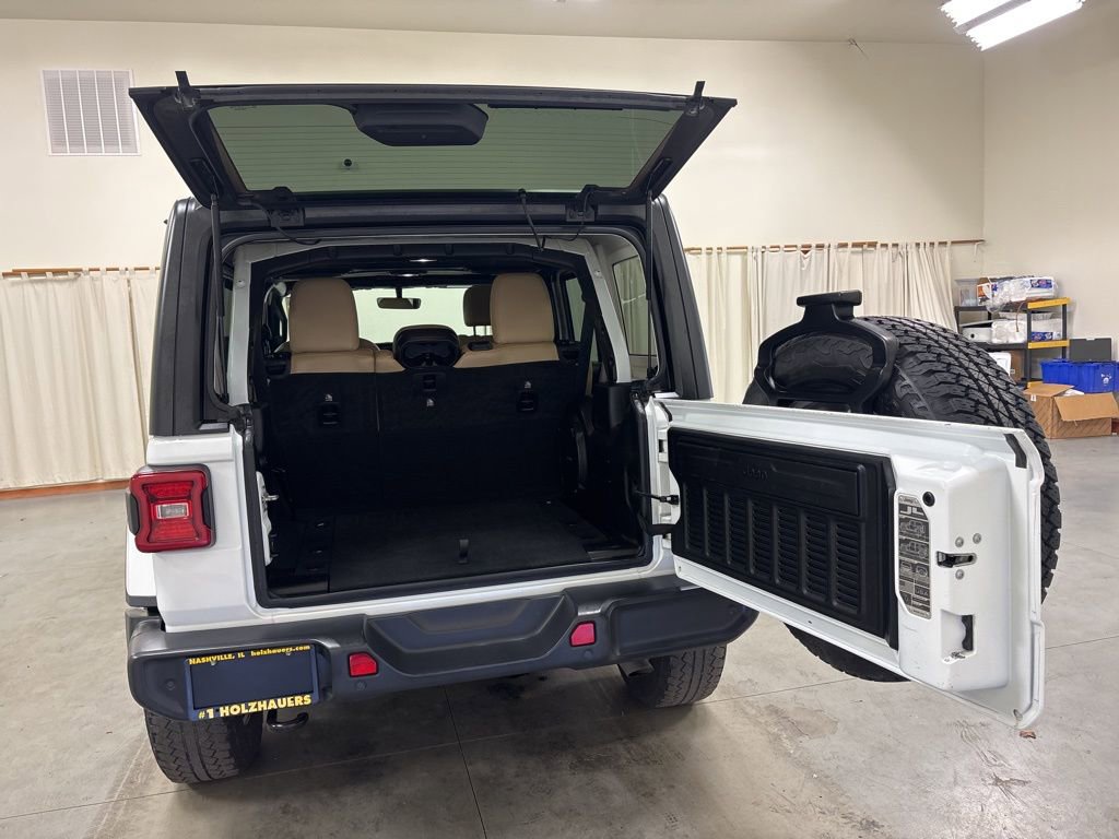 Used 2018 Jeep Wrangler Unlimited Sahara image 26