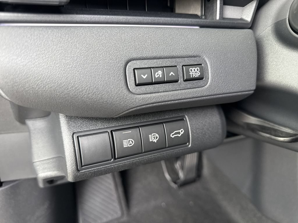 New 2026 Subaru Solterra w/ Limited Package AWD/4WD image 21