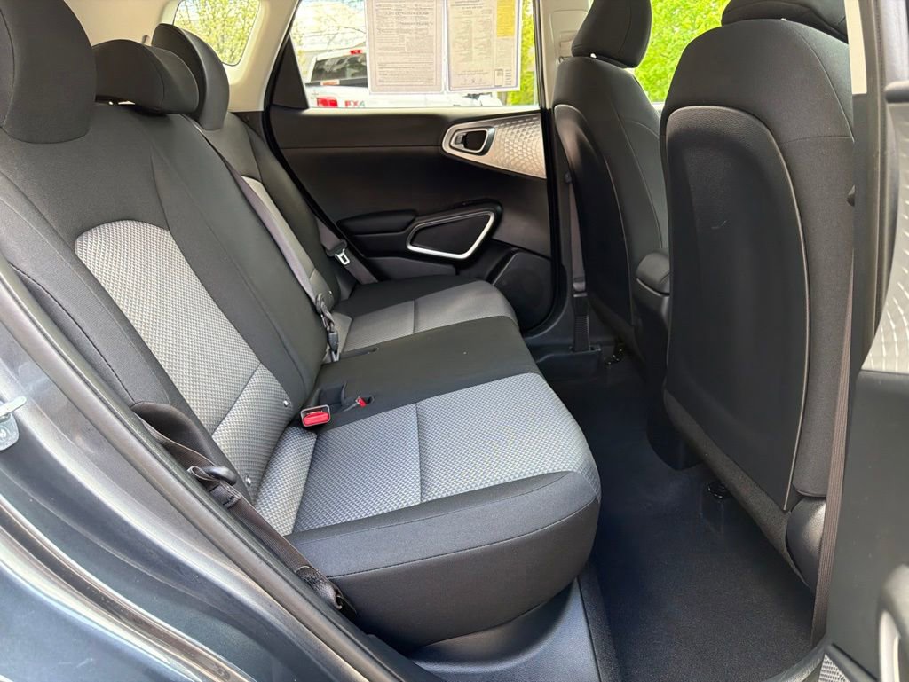 Certified 2023 Kia Soul LX w/ LX Technology Package FWD image 21