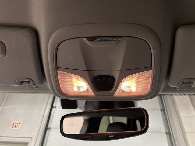 Used 2023 Jeep Cherokee Altitude Lux AWD/4WD image 3