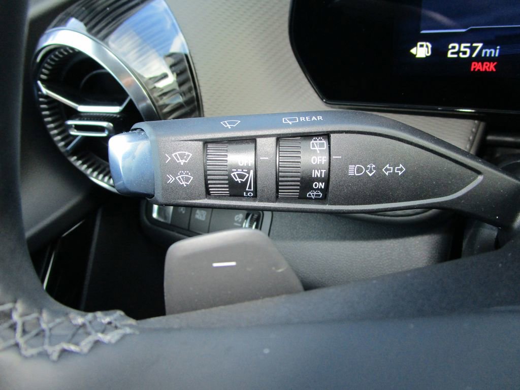 New 2026 Chevrolet Equinox LT w/ Convenience Package II FWD image 29