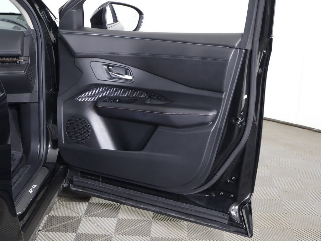 Used 2024 Nissan Ariya AWD image 28