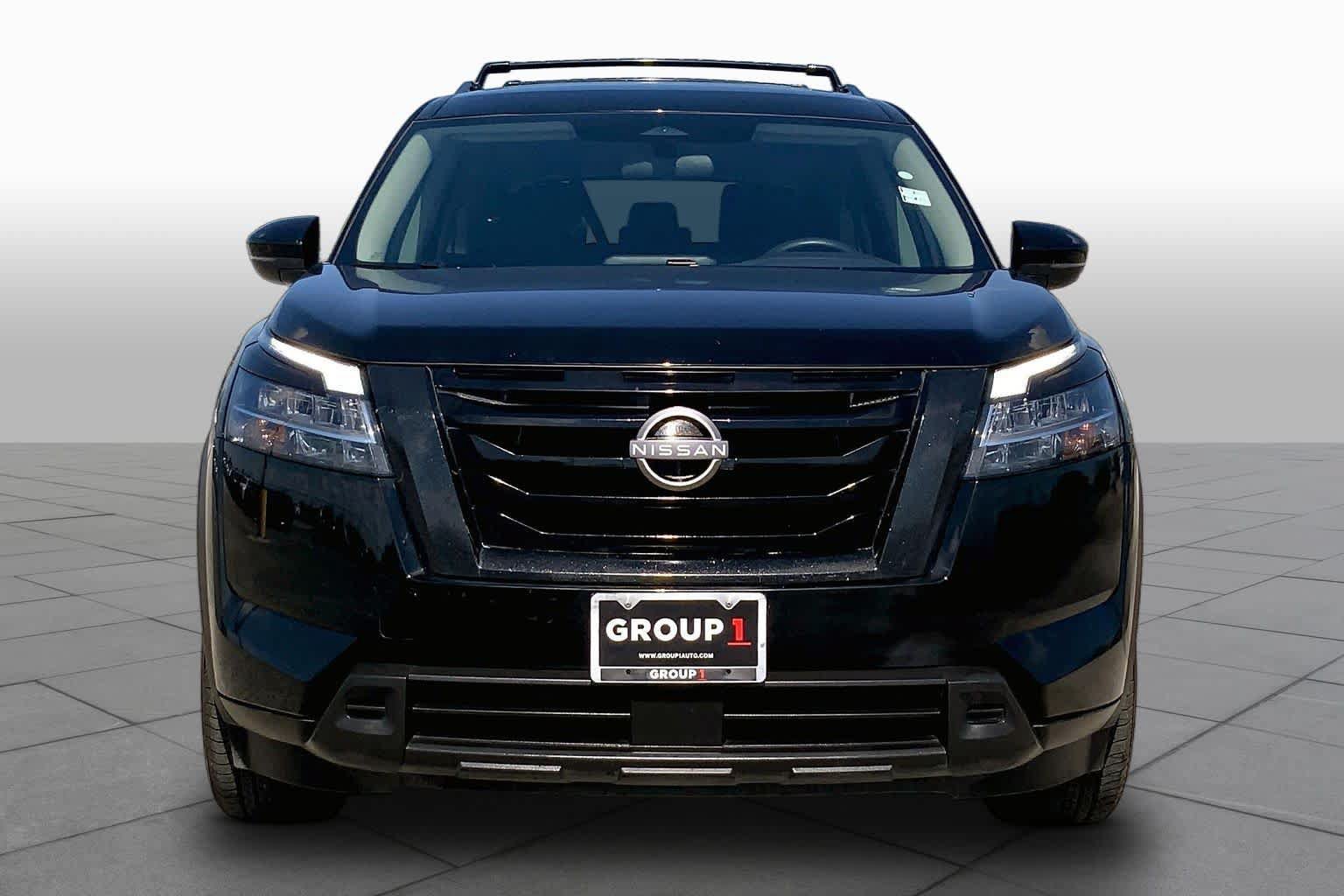 Used 2022 Nissan Pathfinder SV FWD image 4
