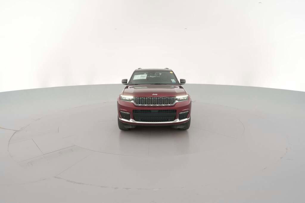 New 2025 Jeep Grand Cherokee L Summit w/ Luxury Tech Group V image 2