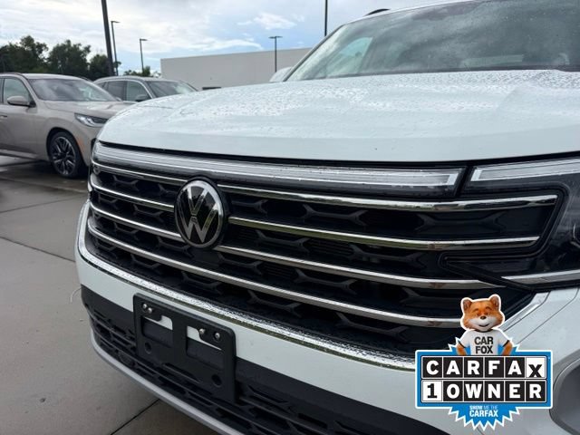 Used 2025 Volkswagen Atlas SE AWD/4WD image 2
