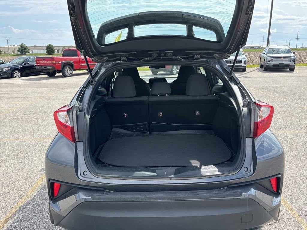 Used 2018 Toyota C-HR XLE image 9
