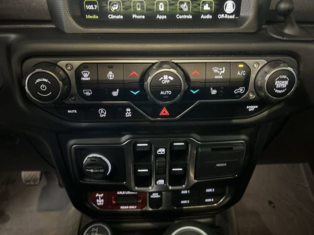 Used 2022 Jeep Gladiator Mojave w/ Cold Weather Group AWD/4WD image 18