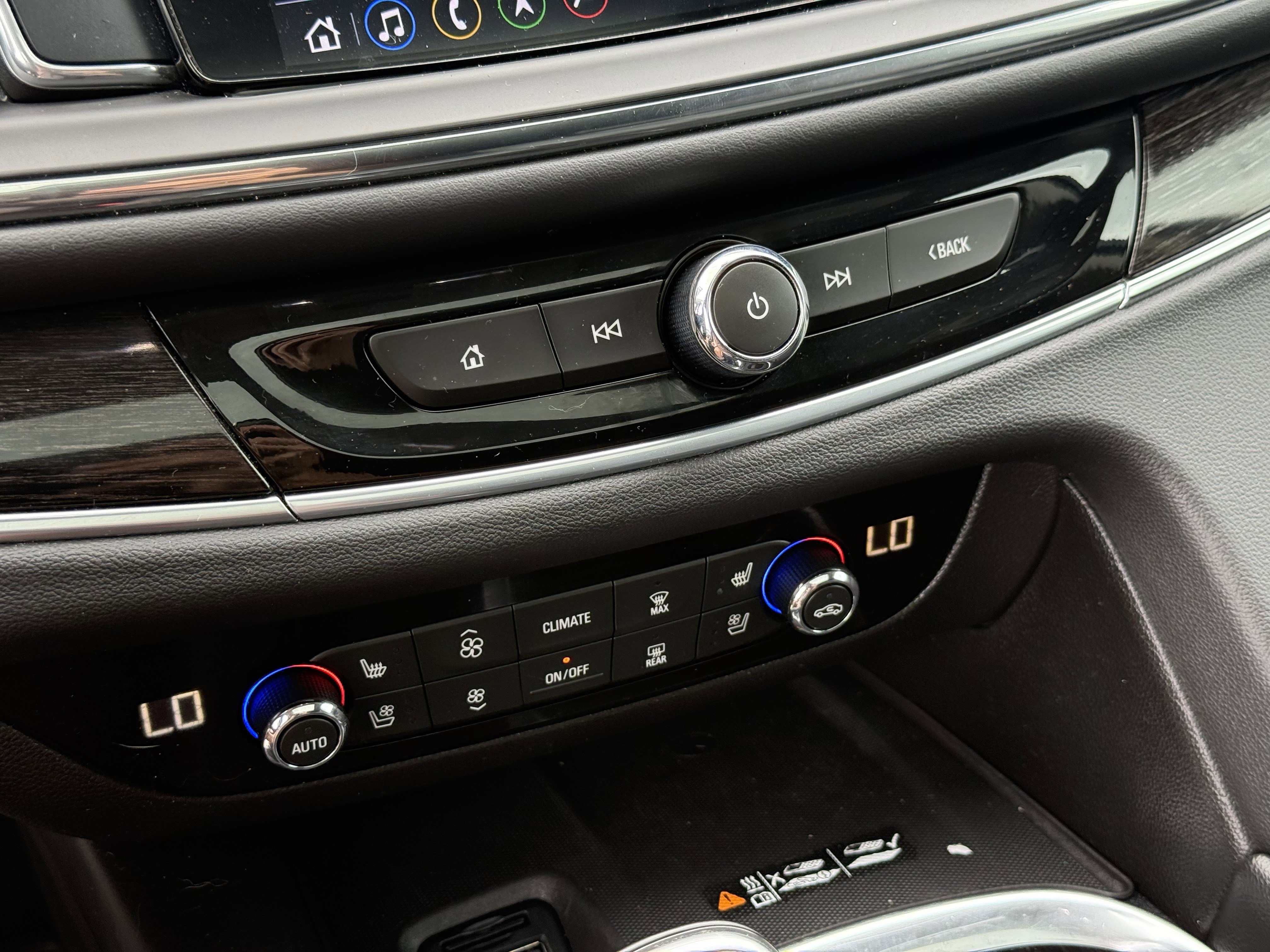 Used 2021 Buick Enclave Avenir FWD image 22