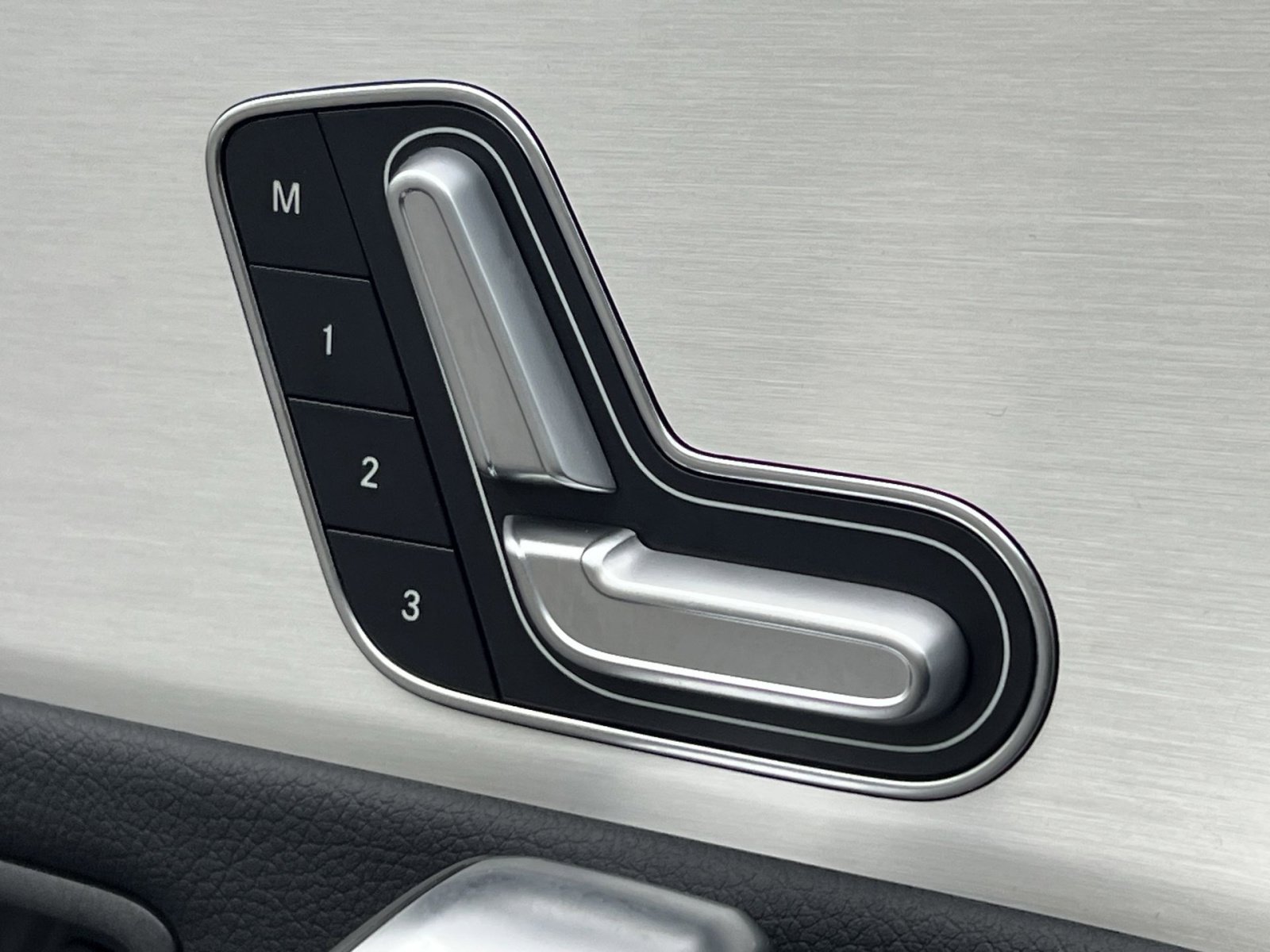 Certified 2025 Mercedes-Benz CLA 250 image 31
