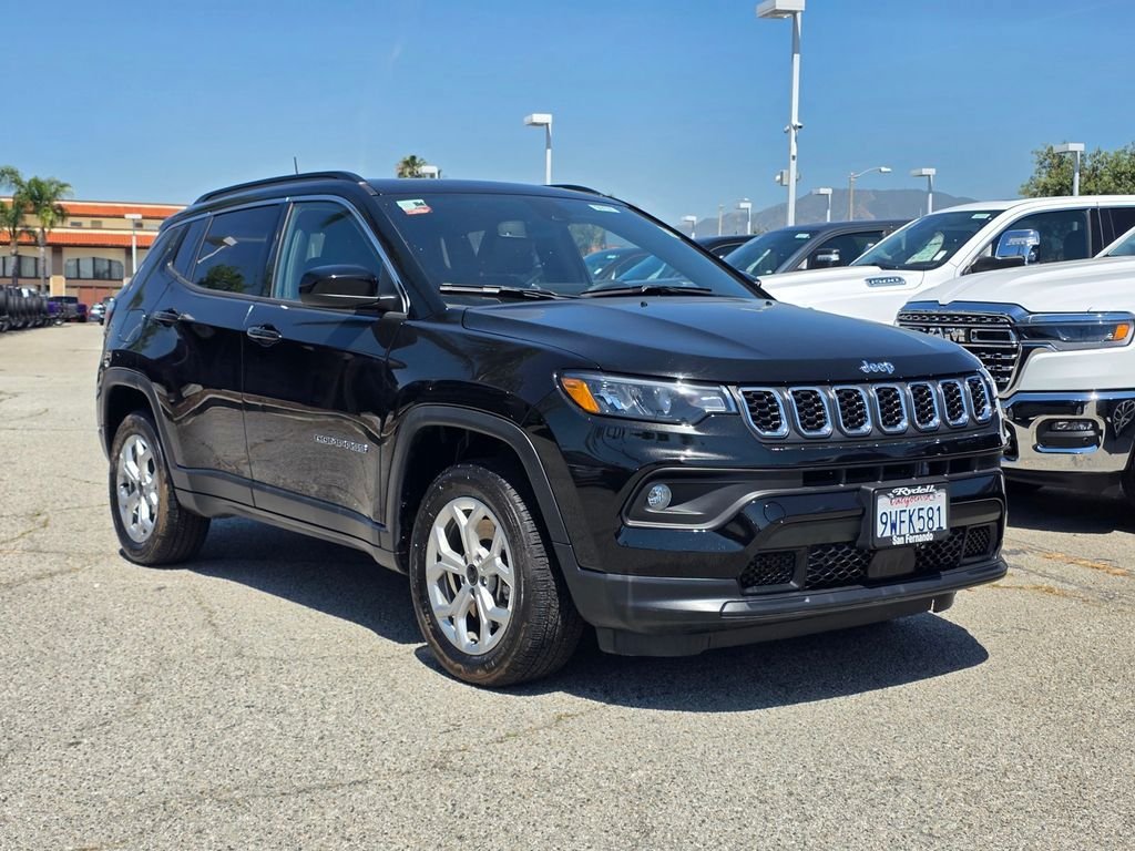 New 2025 Jeep Compass Latitude w/ Sun & Sound Group