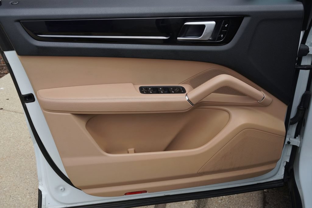 Used 2019 Porsche Cayenne AWD/4WD image 9