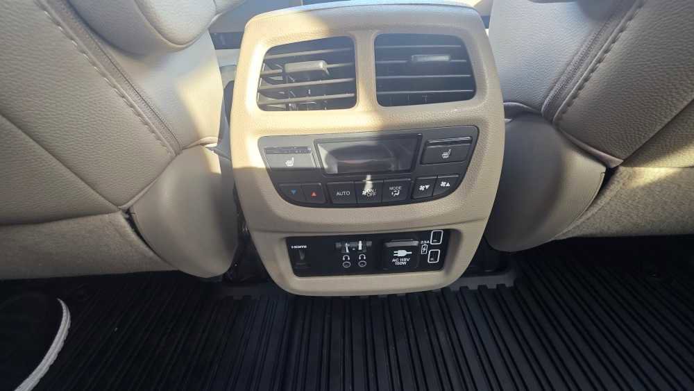 Used 2022 Honda Pilot Touring image 24