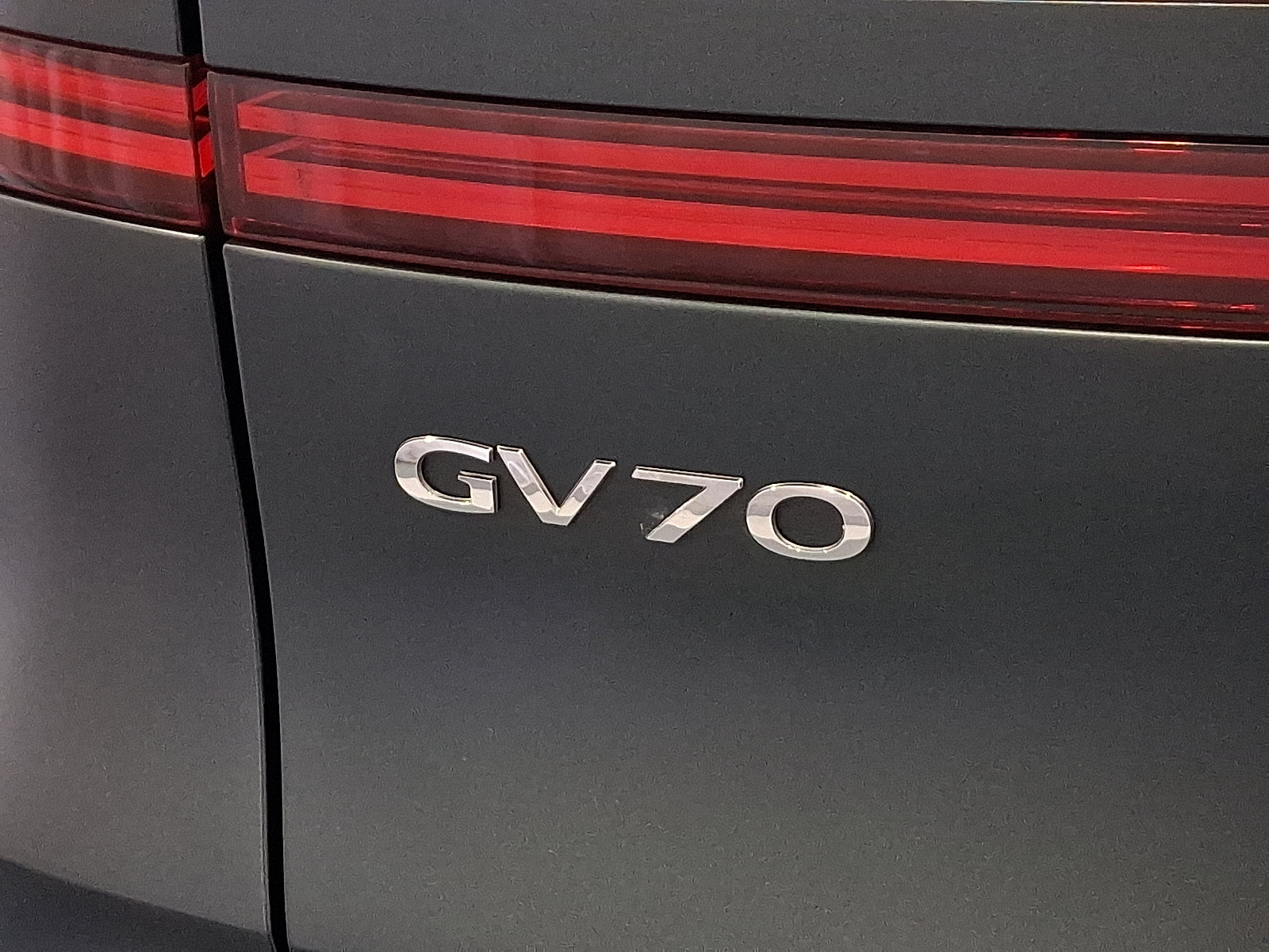 Used 2023 Genesis GV70 2.5T w/ Advanced Package image 30