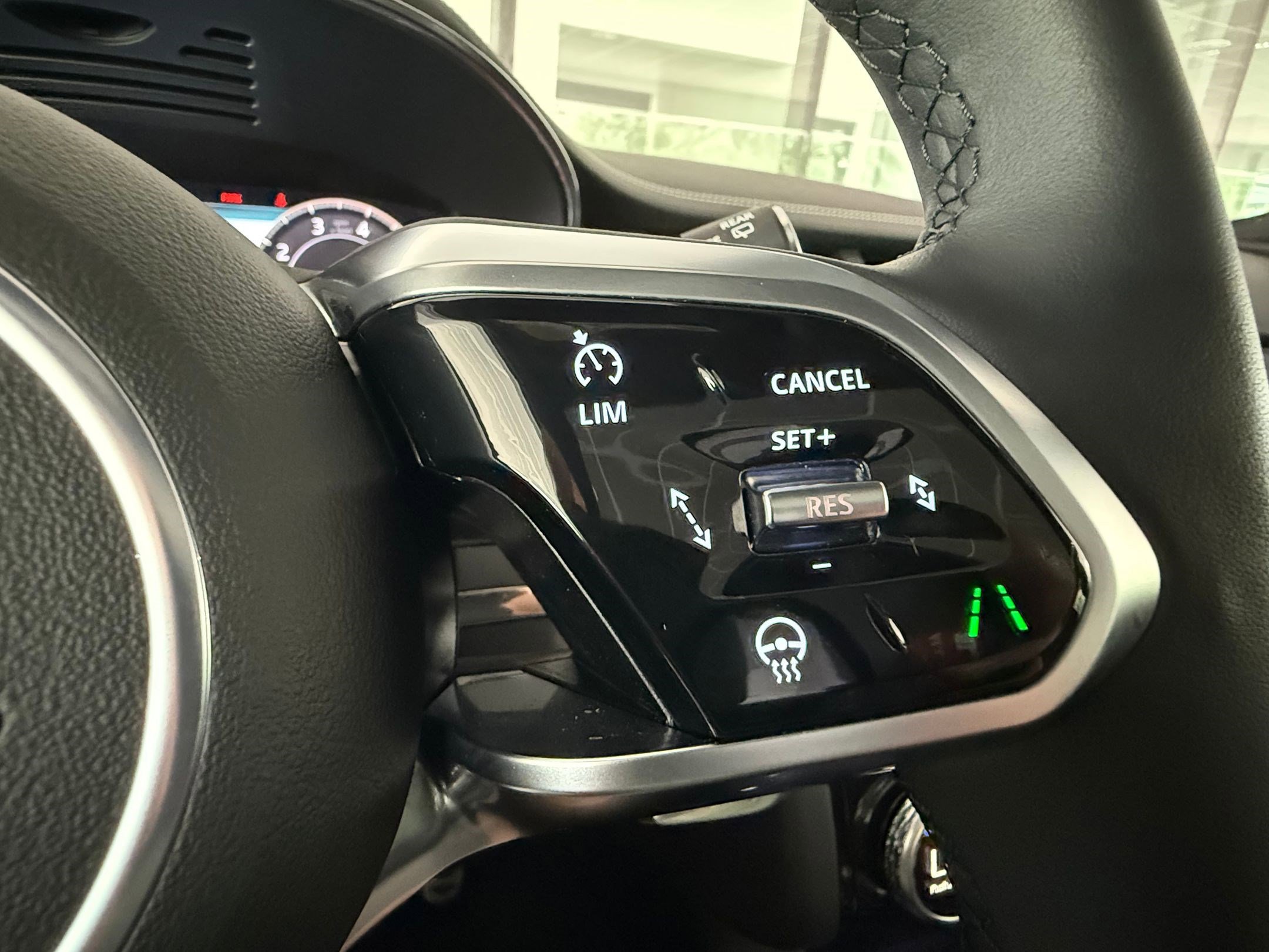 Used 2024 Jaguar E-PACE R-Dynamic SE AWD/4WD image 19