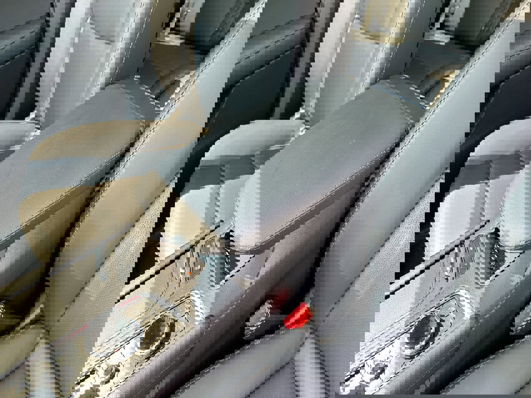 Used 2024 Cadillac XT6 Sport w/ LPO, Red Accent Package image 20