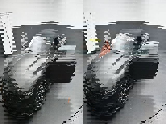 Used 2024 Ford Mustang Premium image 34