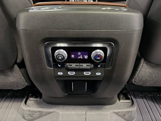 Used 2024 GMC Yukon XL Denali Ultimate AWD/4WD image 29