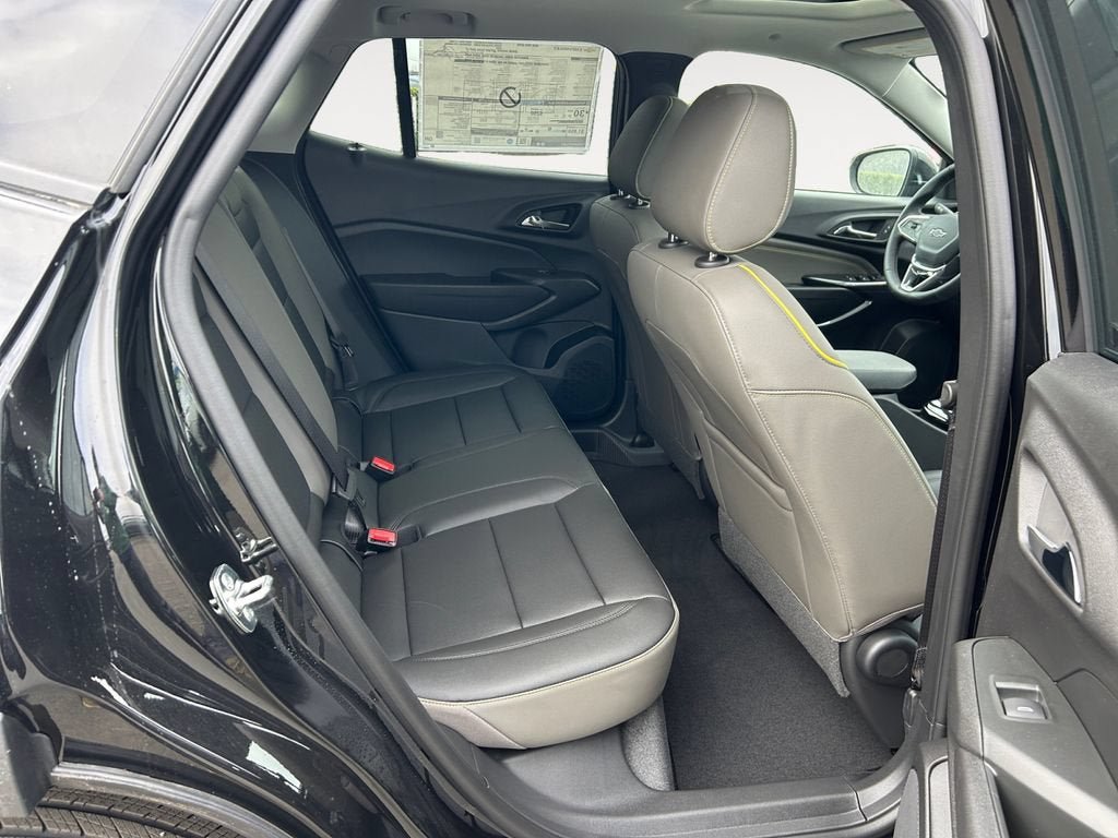 New 2026 Chevrolet Trax ACTIV w/ Sunroof Package FWD image 11