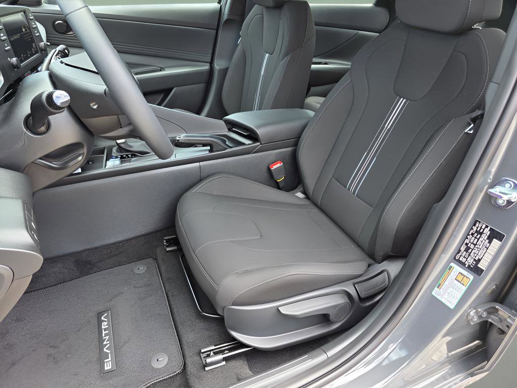New 2026 Hyundai Elantra Sport FWD image 13