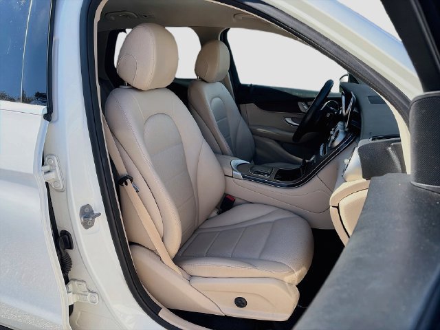 Certified 2020 Mercedes-Benz GLC 300 4MATIC image 17