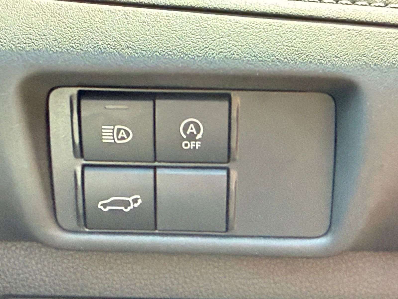 Used 2025 Toyota Highlander XSE AWD/4WD image 37