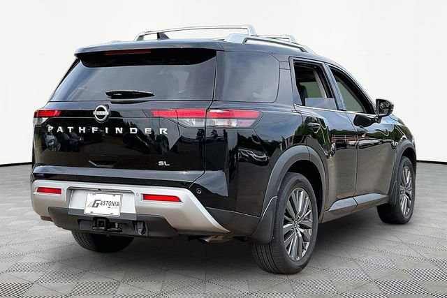 Used 2025 Nissan Pathfinder SL w/ SL Premium Package FWD image 5