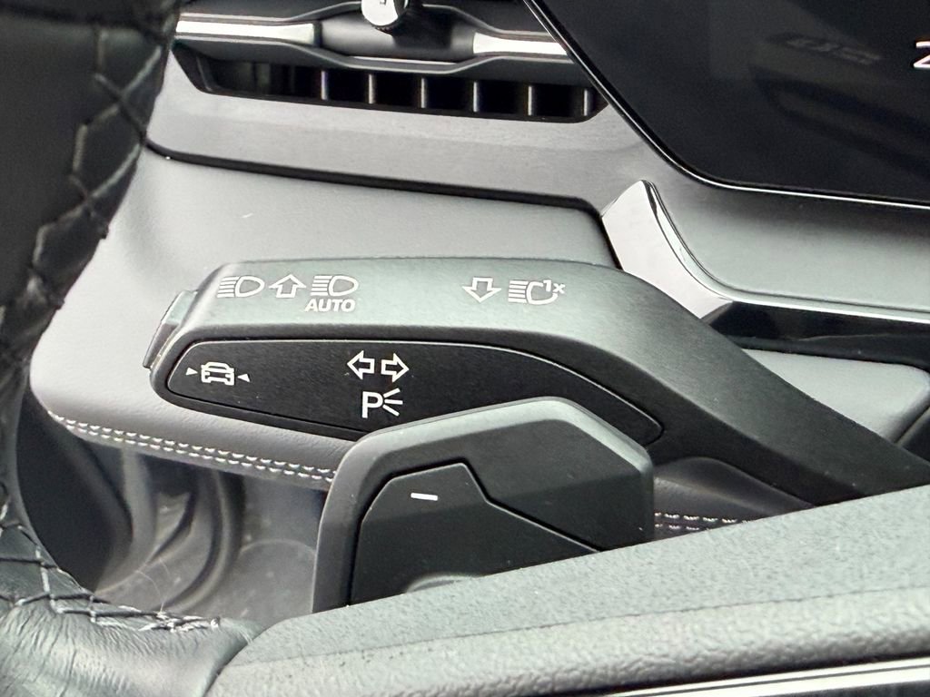 Certified 2025 Audi Q6 e-tron Premium Plus w/ Premium Plus AWD/4WD image 38