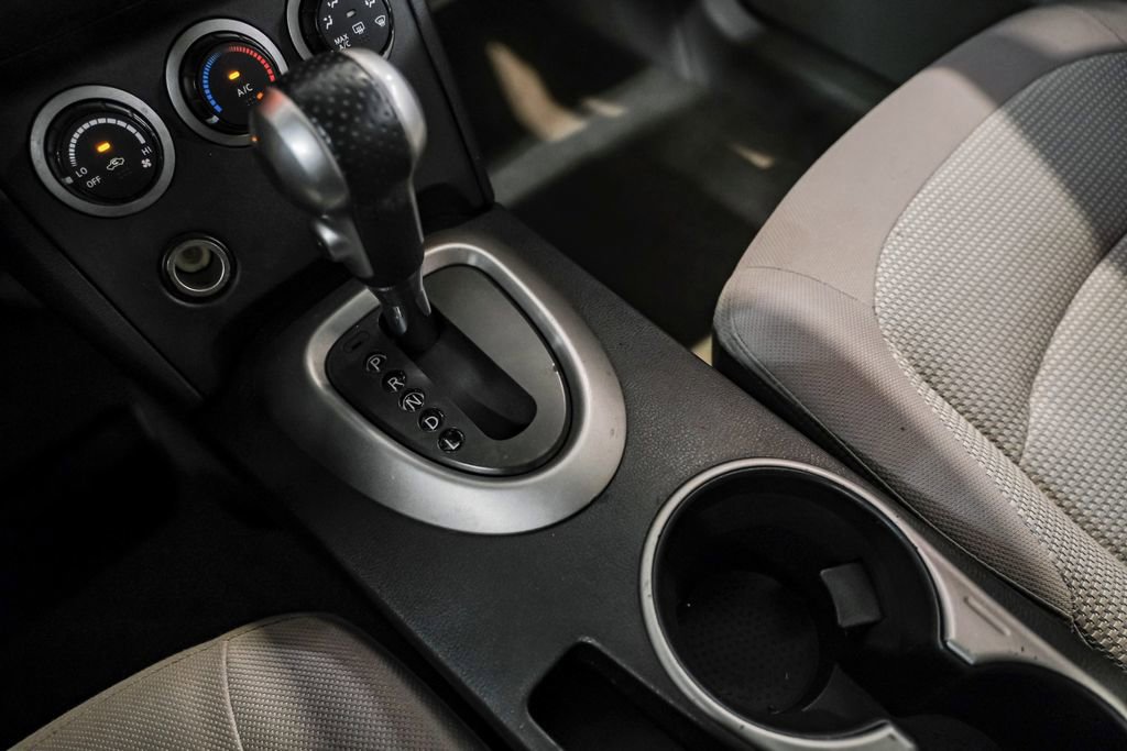 Used 2009 Nissan Rogue SL w/ Moonroof Pkg image 24