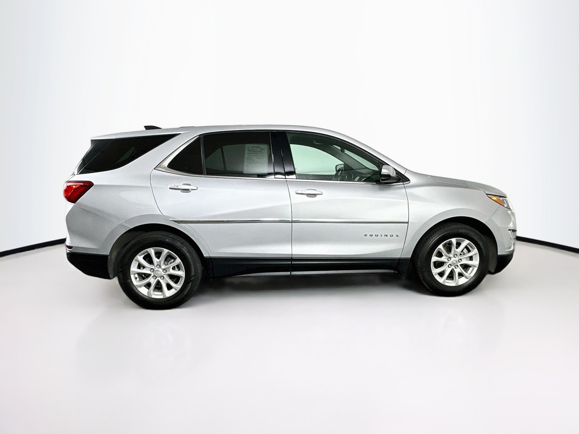 Used 2018 Chevrolet Equinox LT FWD image 10
