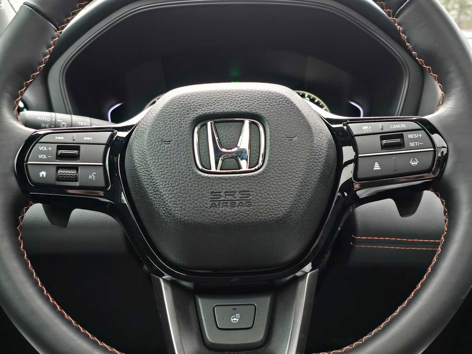 Used 2025 Honda Pilot TrailSport image 27
