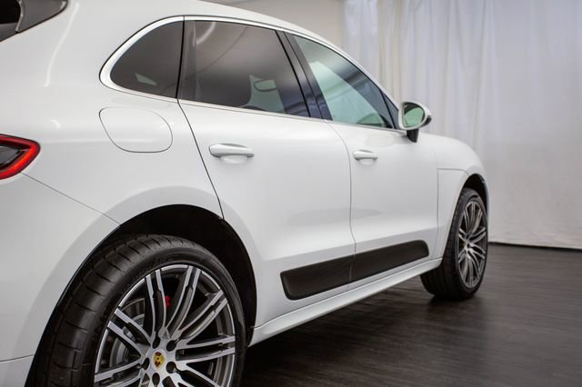 Used 2015 Porsche Macan Turbo image 33