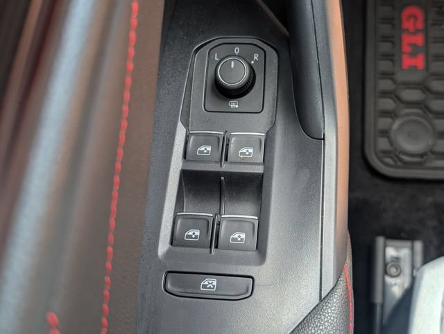 Used 2024 Volkswagen Jetta GLI 40th Anniversary Edition FWD image 33