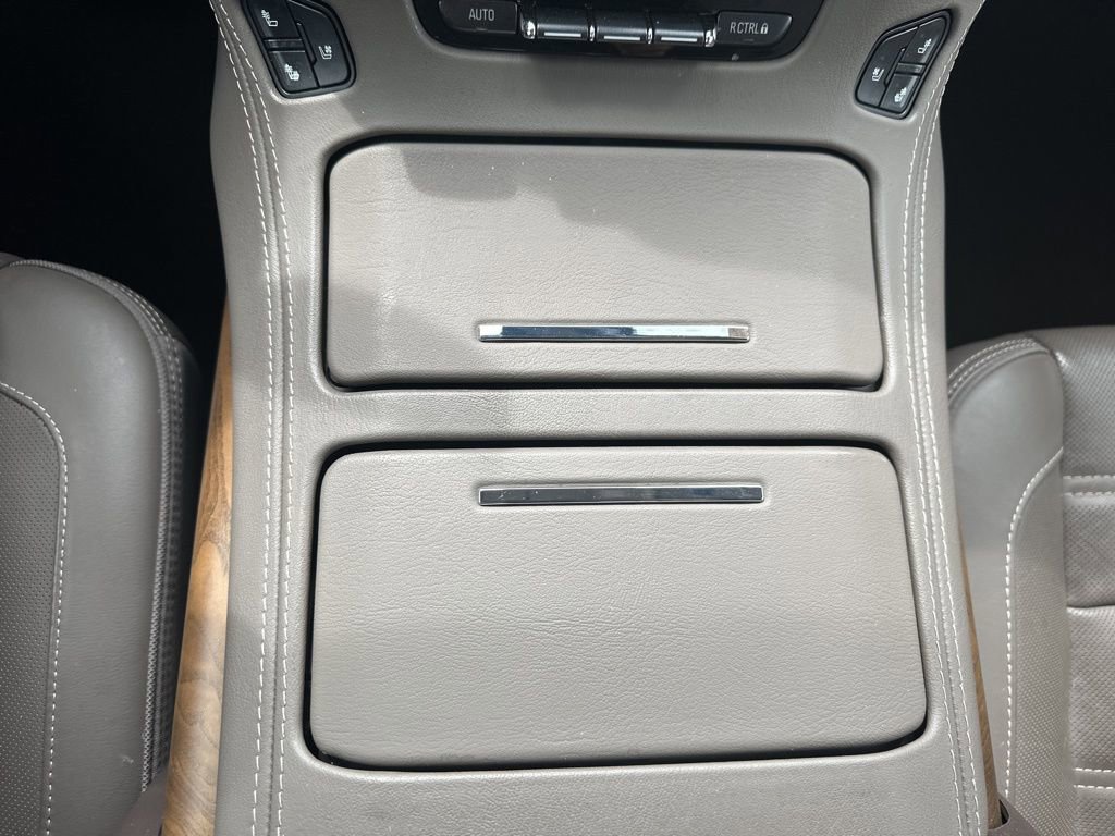 Used 2020 GMC Yukon XL Denali w/ Denali Premium Package image 6