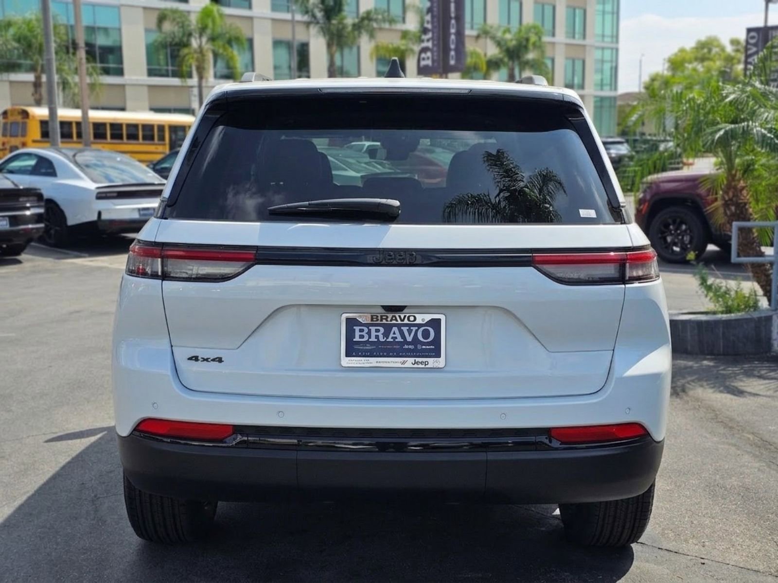 New 2026 Jeep Grand Cherokee Laredo image 6