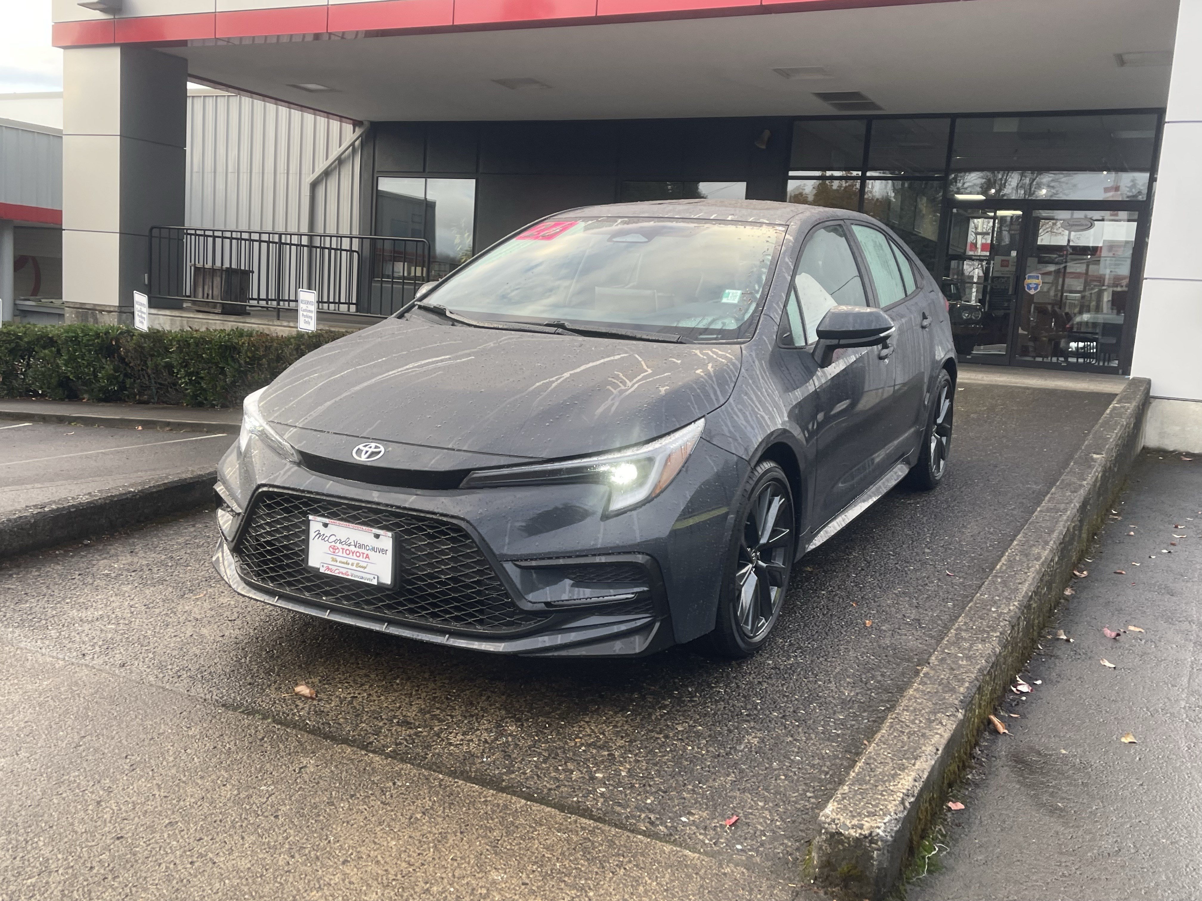 Used 2026 Toyota Corolla XSE FWD image 3