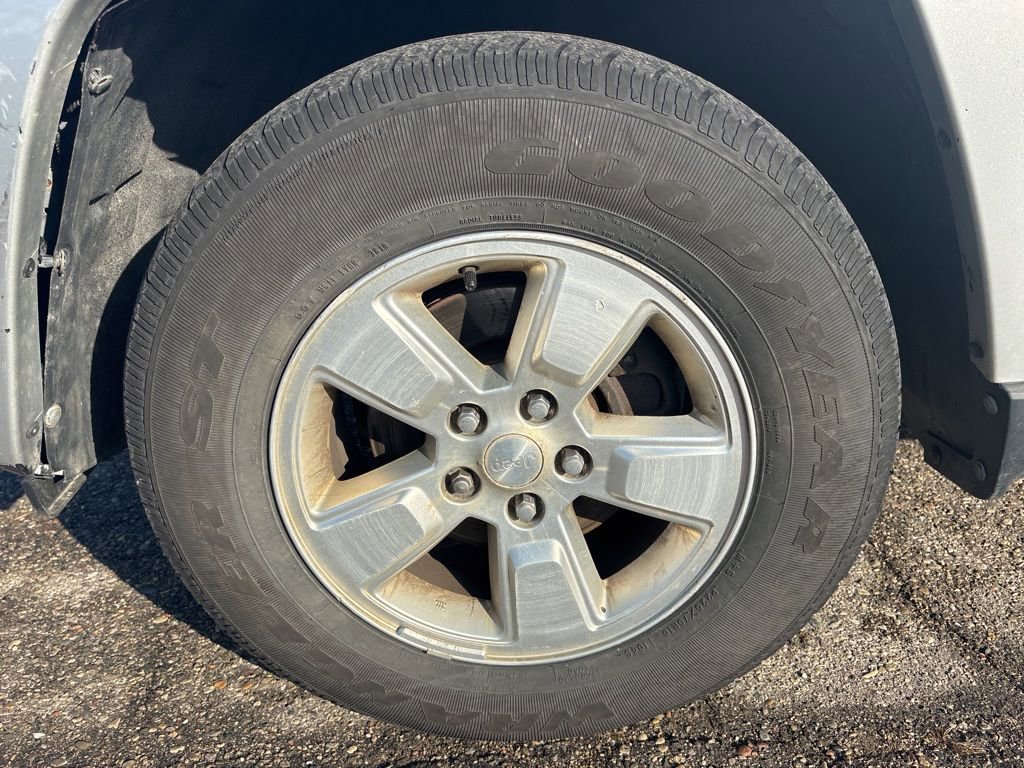 Used 2010 Jeep Liberty Sport w/ Popular Equipment Group image 10